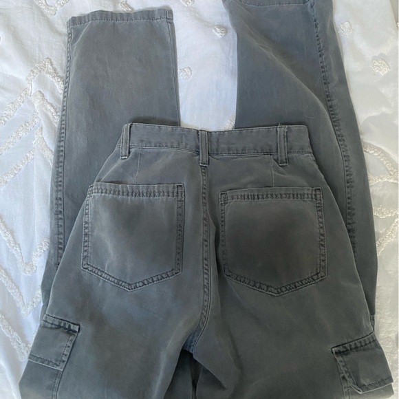 Stradivarius grey cargo pants - Picture 3 of 3